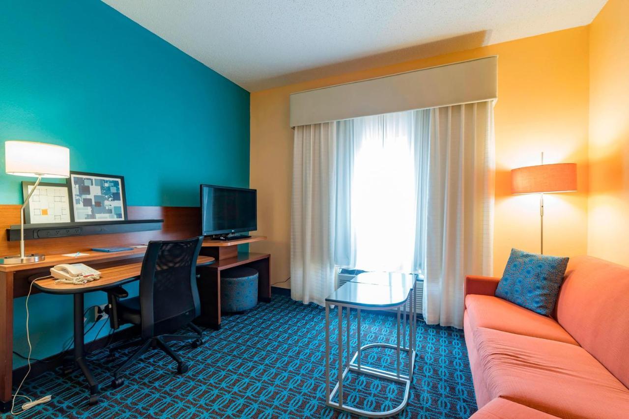 Comfort Inn & Suites Green Bay Stadium Area Buitenkant foto