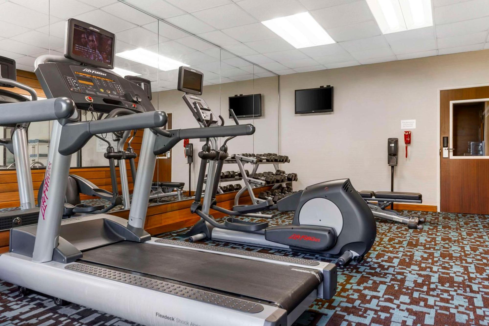 Comfort Inn & Suites Green Bay Stadium Area Buitenkant foto