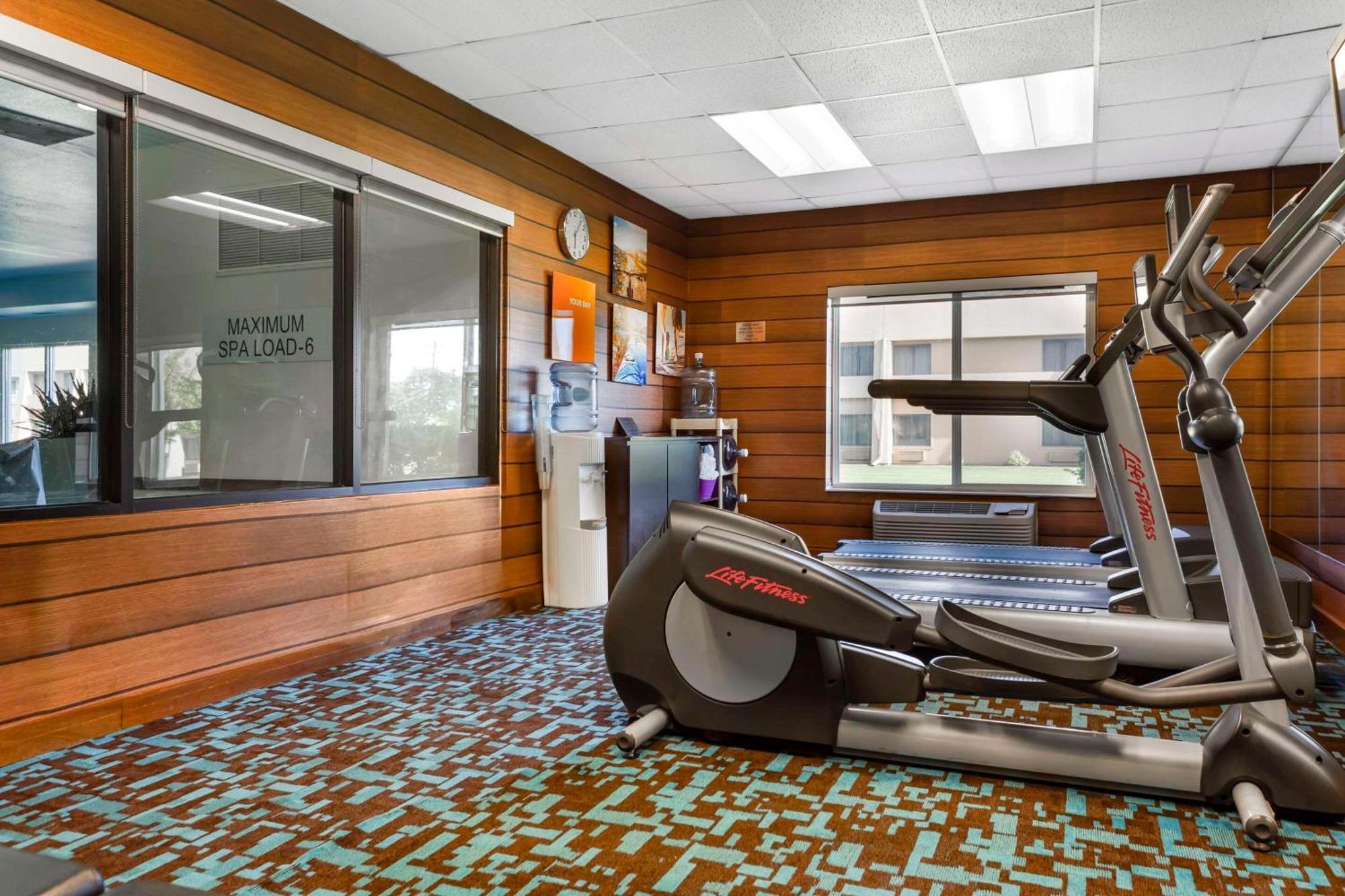 Comfort Inn & Suites Green Bay Stadium Area Buitenkant foto