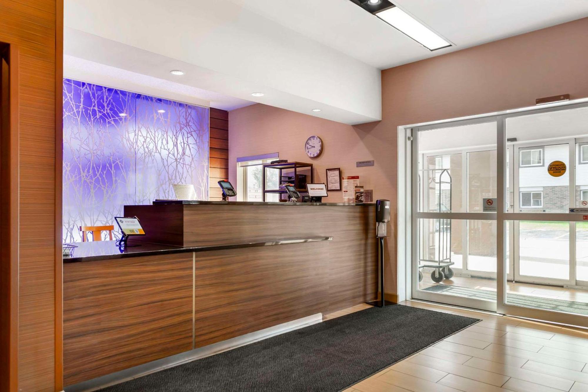 Comfort Inn & Suites Green Bay Stadium Area Buitenkant foto